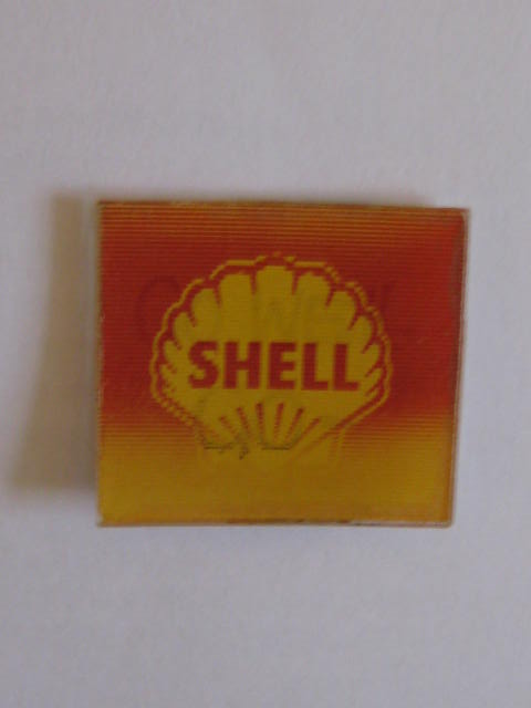 Click the image for more info 1960'S SHELL FLICKER PIN BADGE 1960'S
